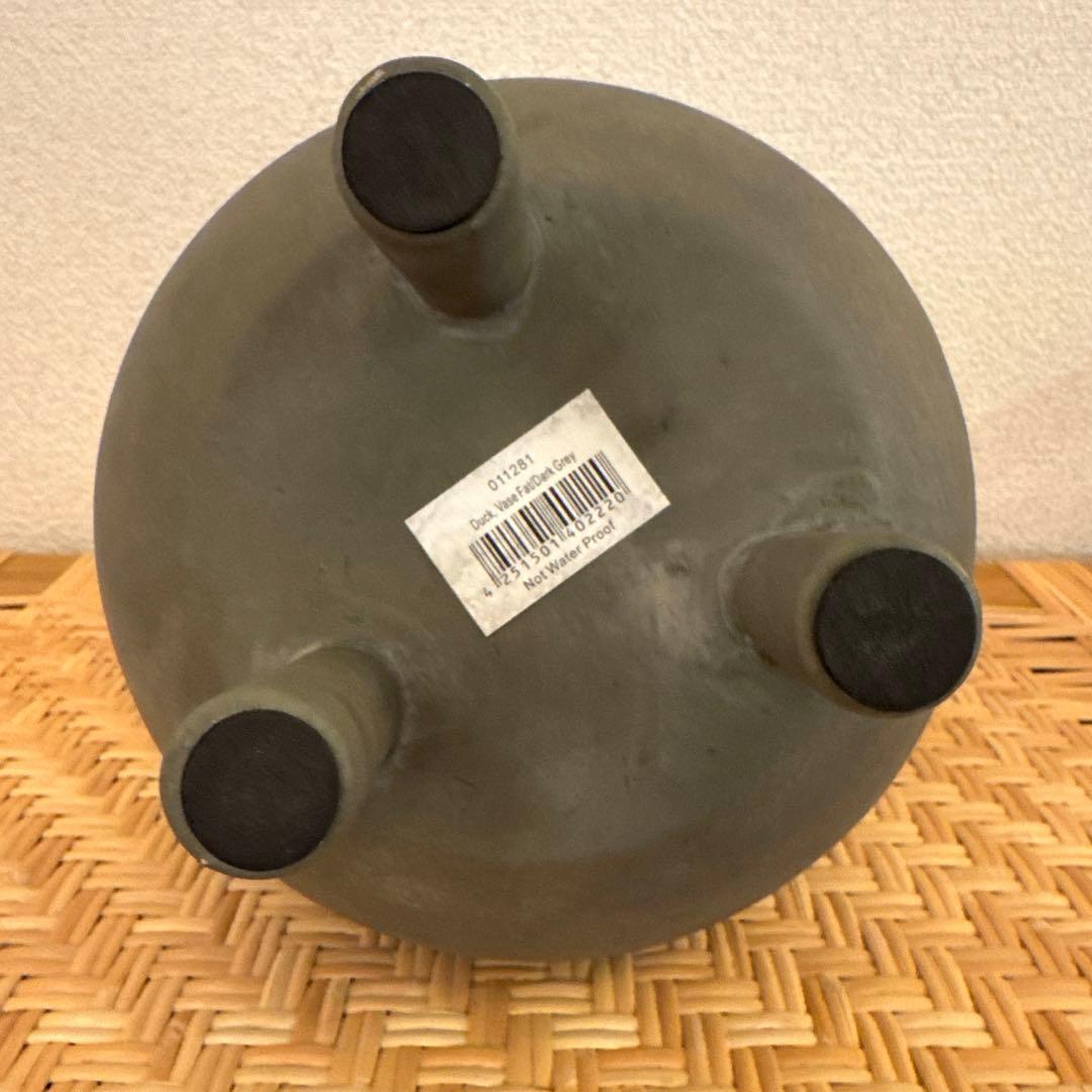 花瓶・フラワースタンド 101  Duck Vase Fat Dark Grey