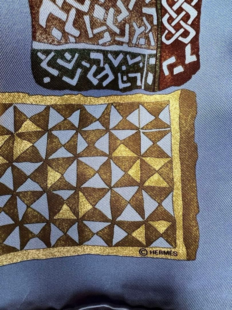 HERMES アフリカ　ペルソナ スカーフ　カレ 90 シルク 箱付　エルメス
