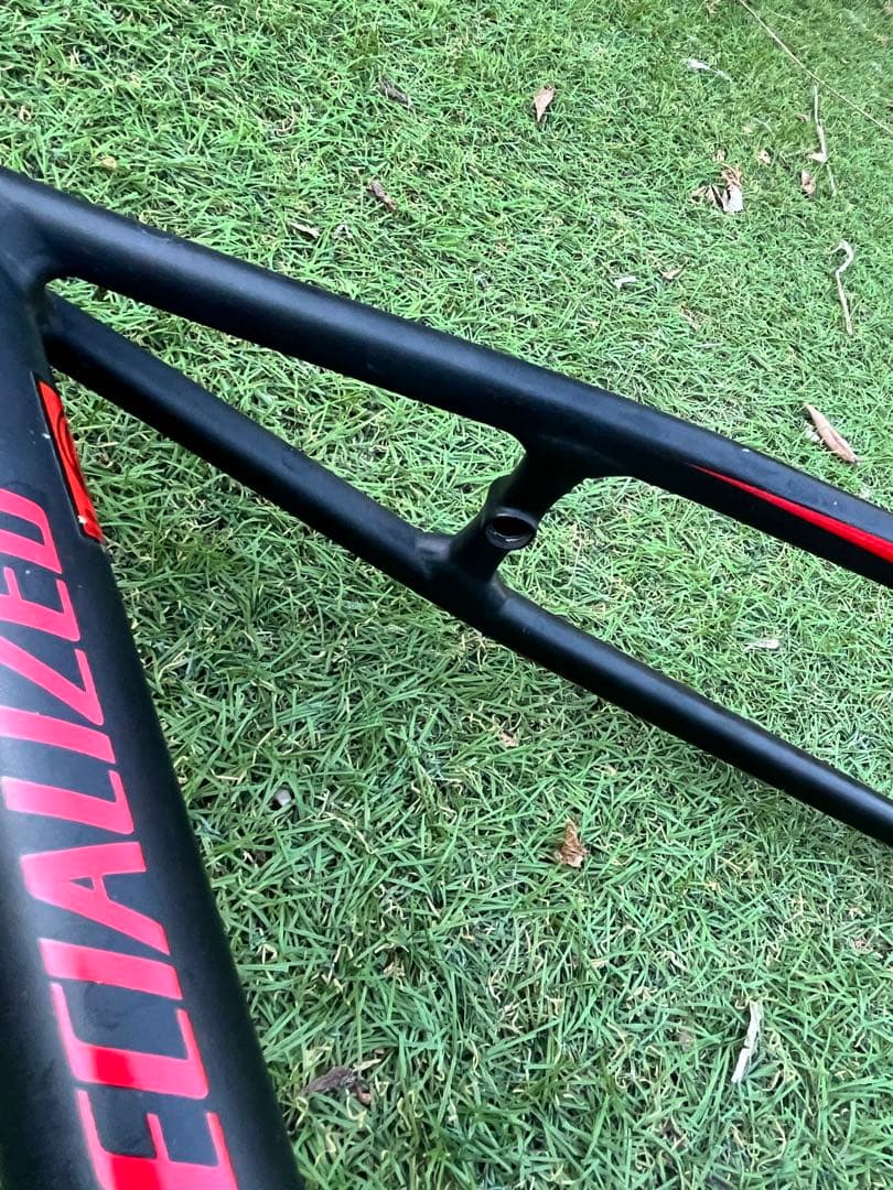 【超破格！】SPECIALIZED allez 高炭素アルミフレーム！