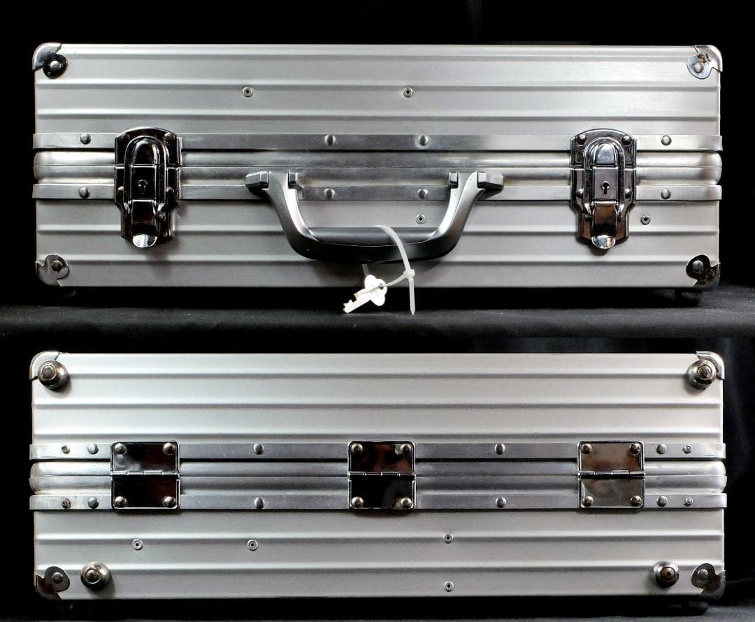 リモワ ラージ・アルミアタッシェ オーガナイザーパネル付 51ⅹ40ⅹ18cm