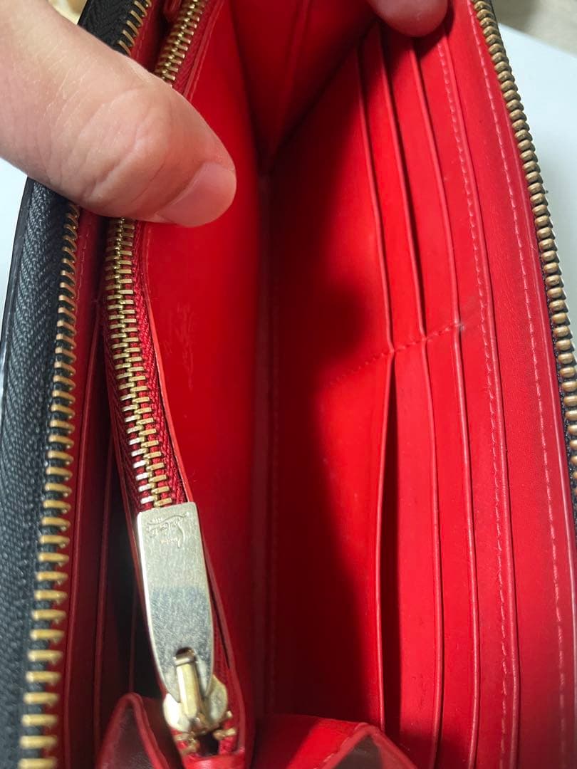 Christian Louboutin スタッズ長財布