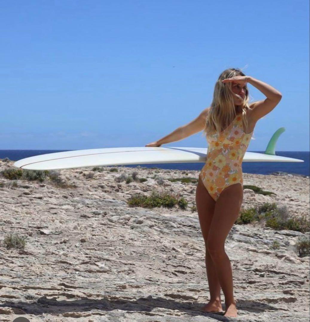 【SALE】winki suits 花柄 ワンピース　水着 ウエット サーフィン