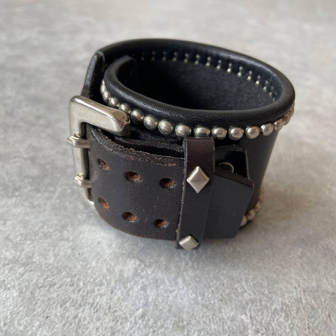美品 渋谷 ブランド古着 ショップ購入 レザーブレスレット スタッズ付き