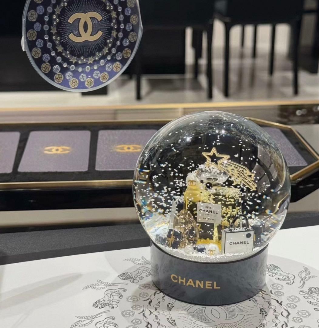2025新品 CHANEL ホリデー　スノードーム ノベルティ シャネル　VIP
