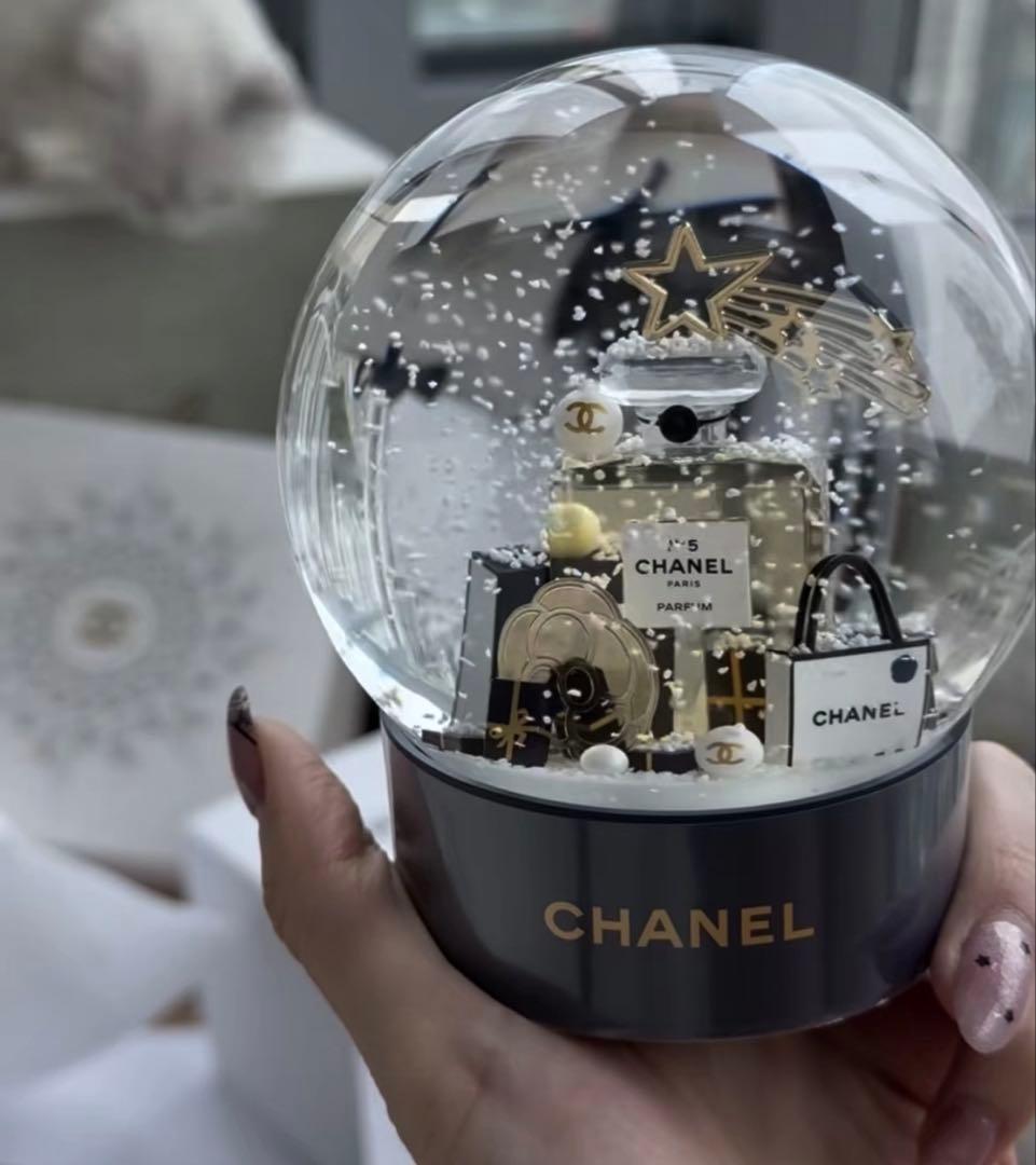 2025新品 CHANEL ホリデー　スノードーム ノベルティ シャネル　VIP