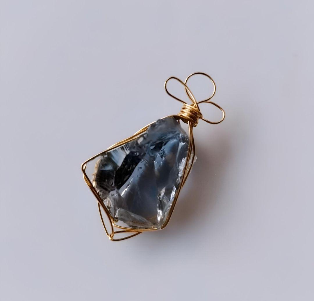 大振り Kgf14 希少 アンダラクリスタル ”魔法使いの光の守護” イスタリ