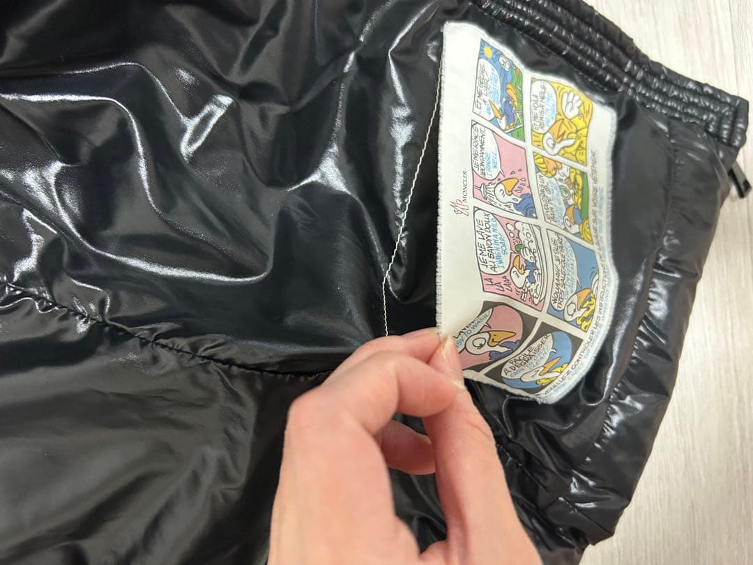 モンクレール MONCLER bady ダウン 黒