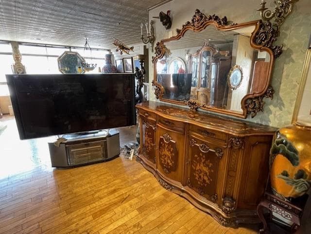 バロック様式 木製サイドボード