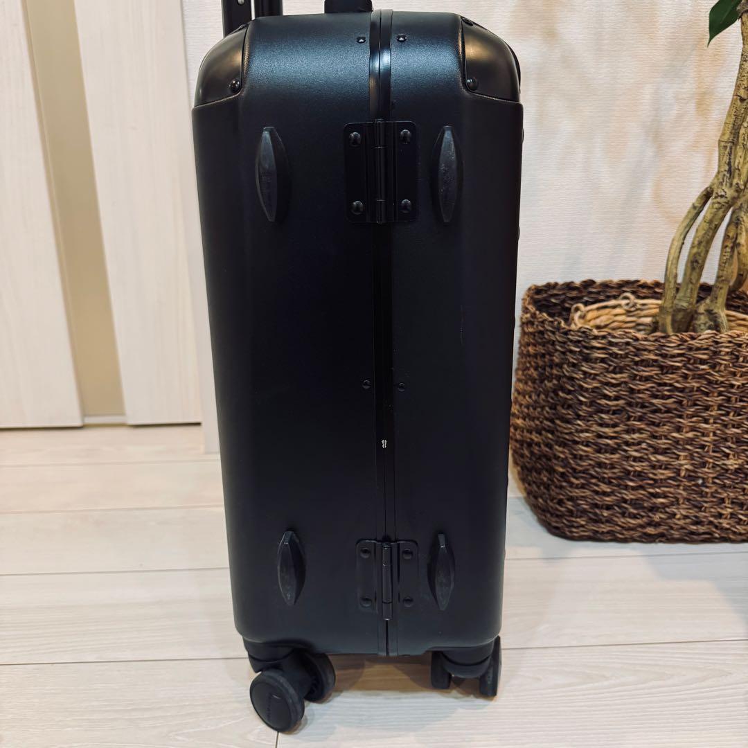 SOLGAARD ソルガード Carry-on 39Lスーツケース 黒