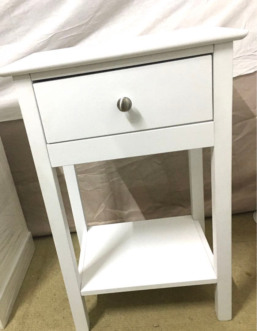 ベッドサイドテーブル木製　ホワイト