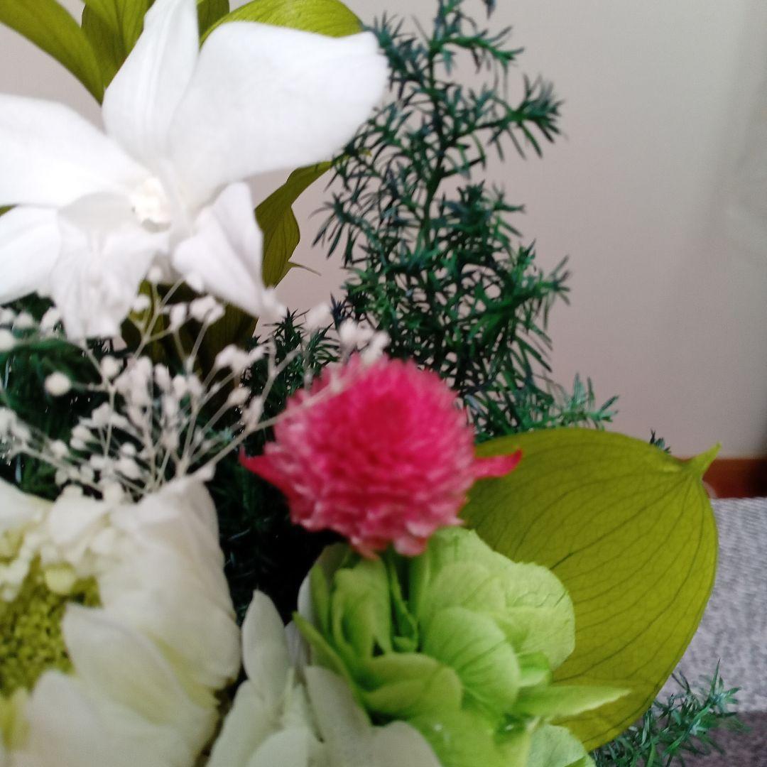 プリザーブドフラワー仏花　一対　お供え花　お仏壇花　花器一体型