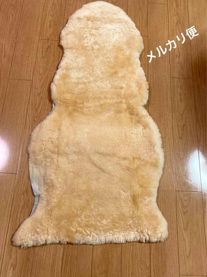 車の座席にも　お部屋のラグにも　あったか　ムートン