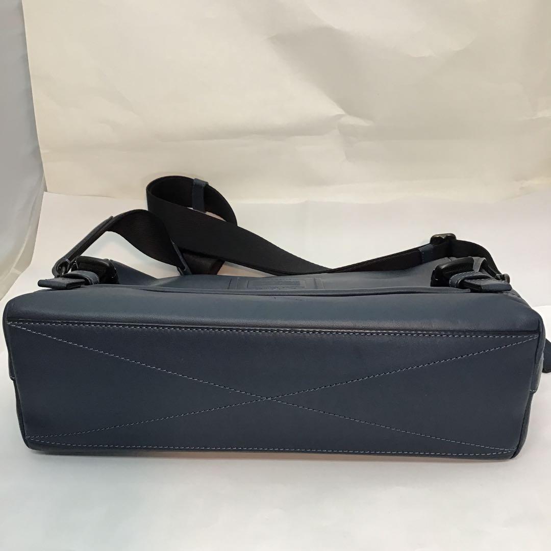 ‼️コーチCOACH‼️リビングトンバイクバックメッセンジャーバッグ37954