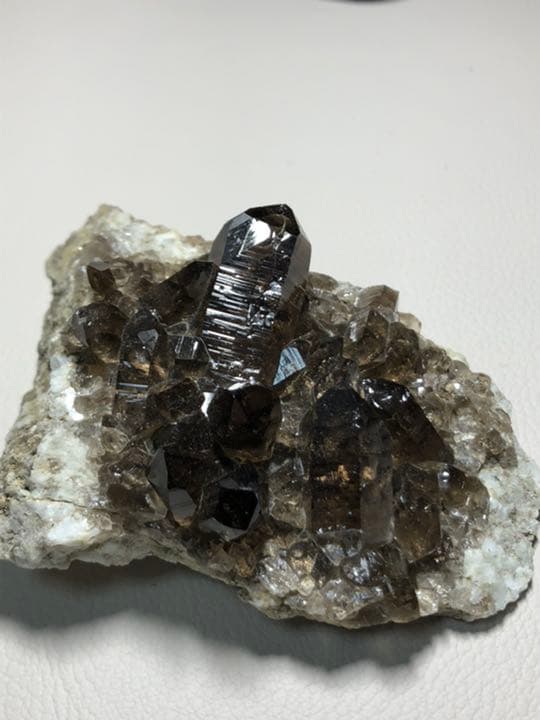 奇跡の スイス スモーキークォーツ クラスター 201g 完品✩.*˚