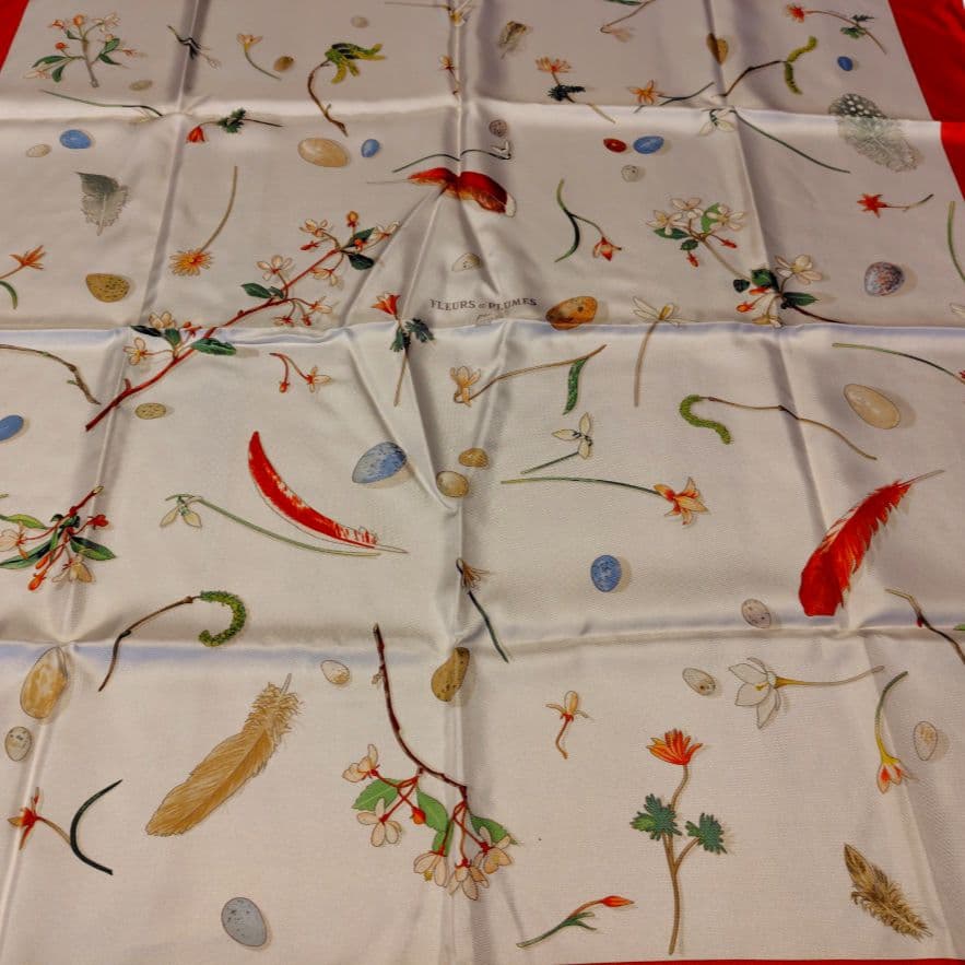 エルメス HERMÈS スカーフ カレ90 フルール・エ・プリュム 中古