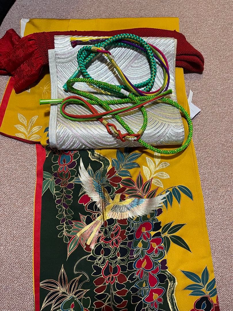 ☆☆ sala_tea☆☆振袖　正絹　成人式　紅型友禅　からし色