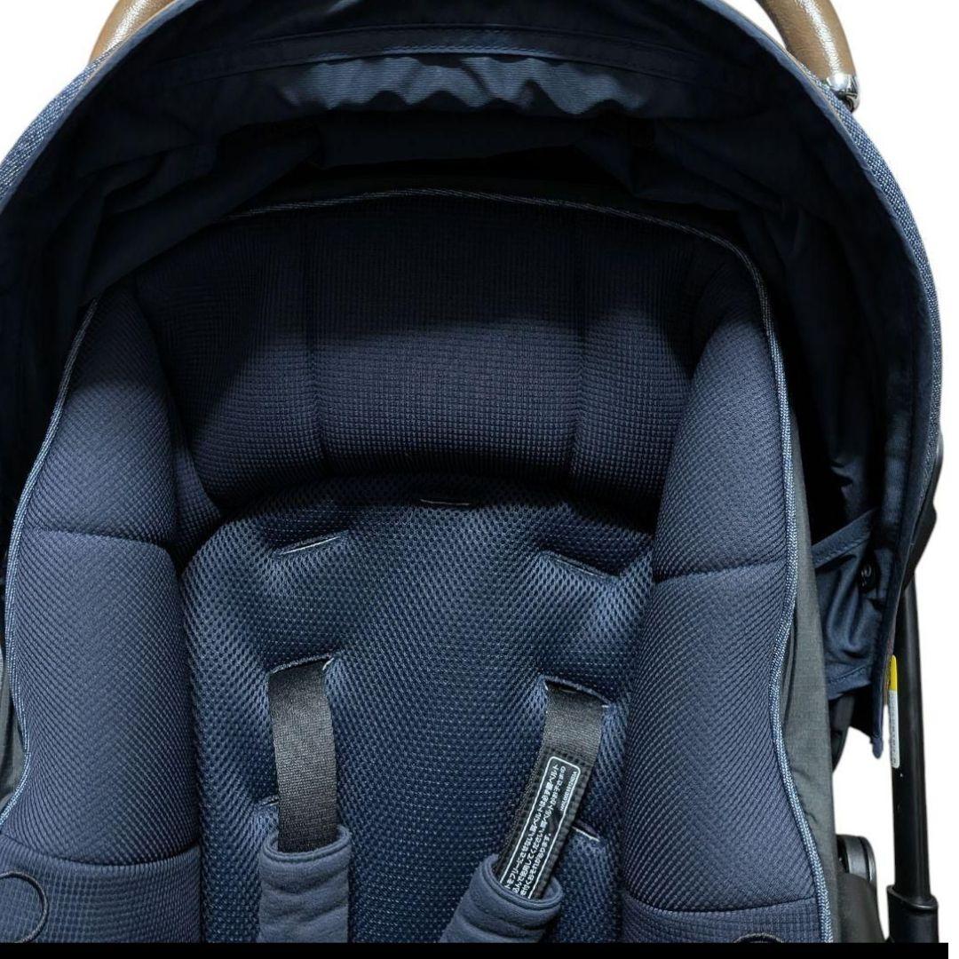 美品 アップリカ ラクーナクッションフリー 新品スペアクッション付 A B型対応