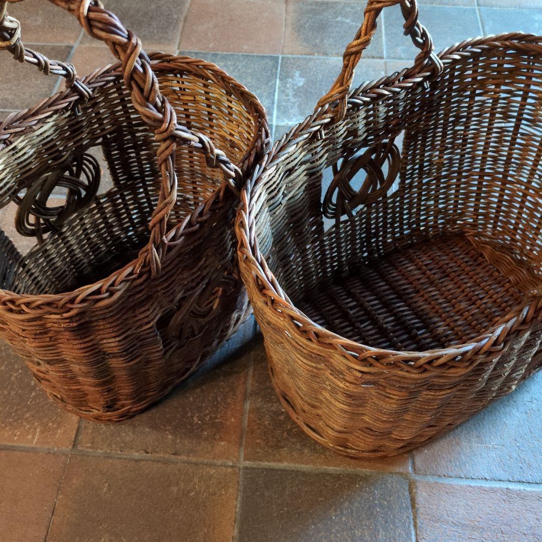 あけびのカゴ大小2点