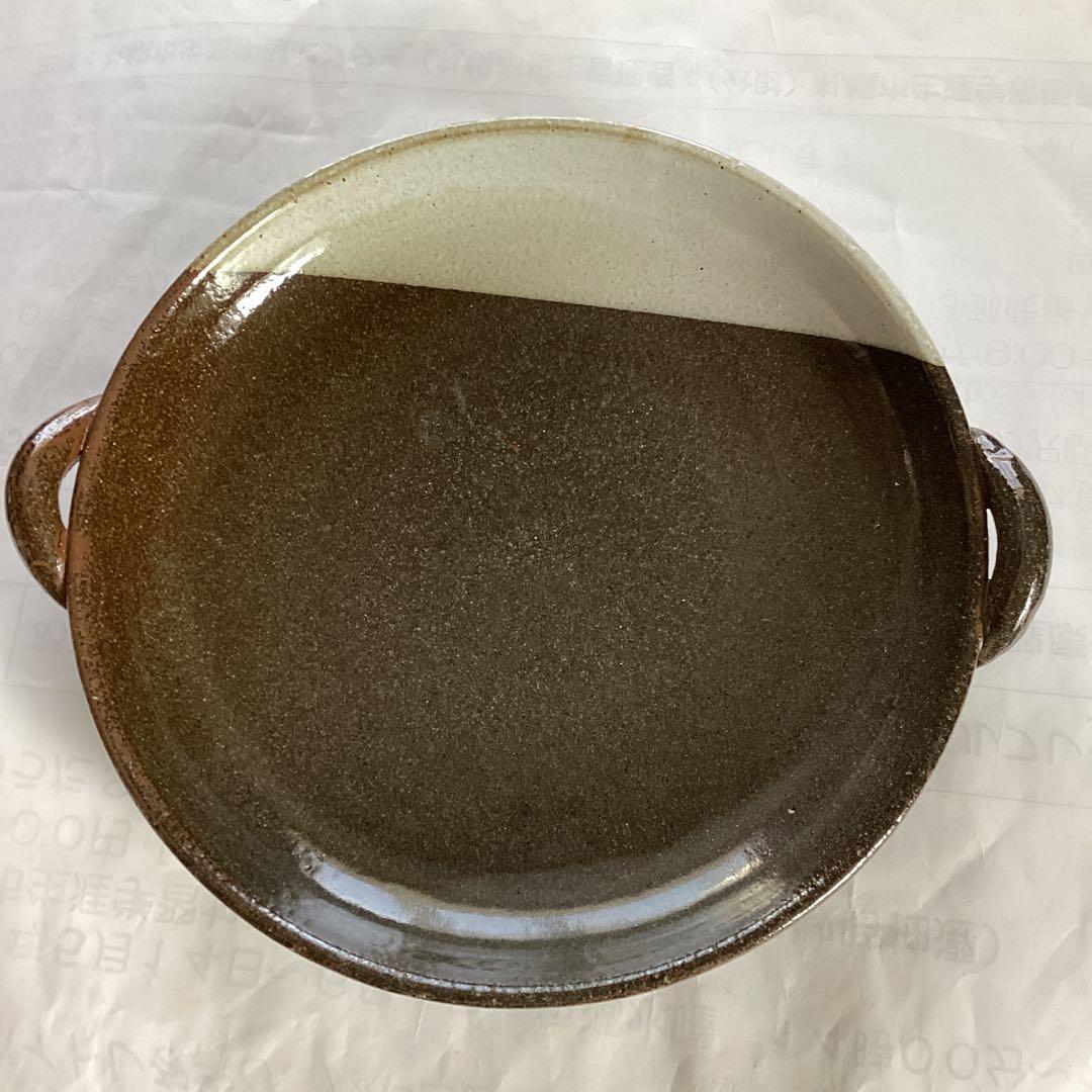 陶器の迫力ある大皿