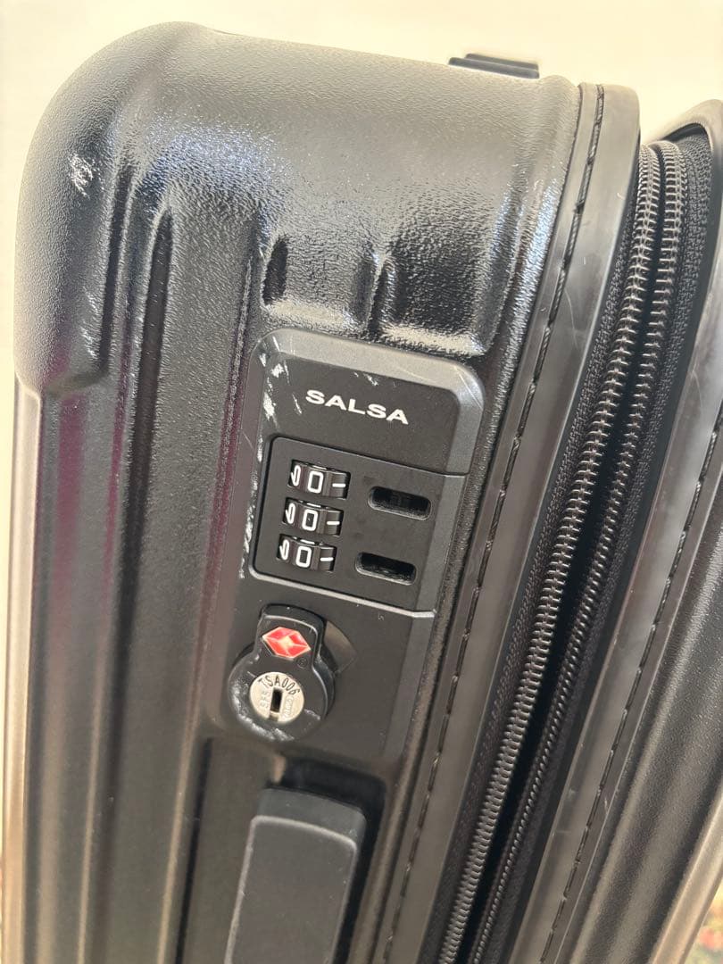 RIMOWA リモワ　サルサ　機内持ち込み　ブラック キャリーケース