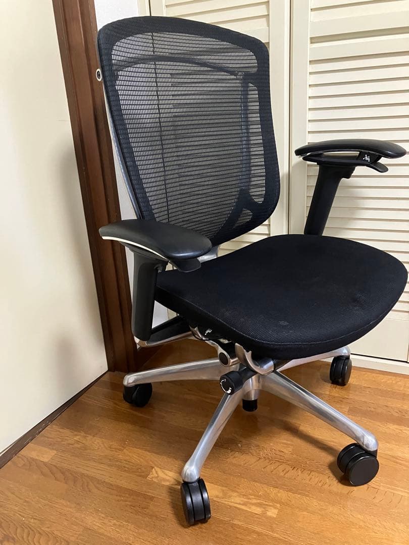 オカムラ　コンテッサセコンダ