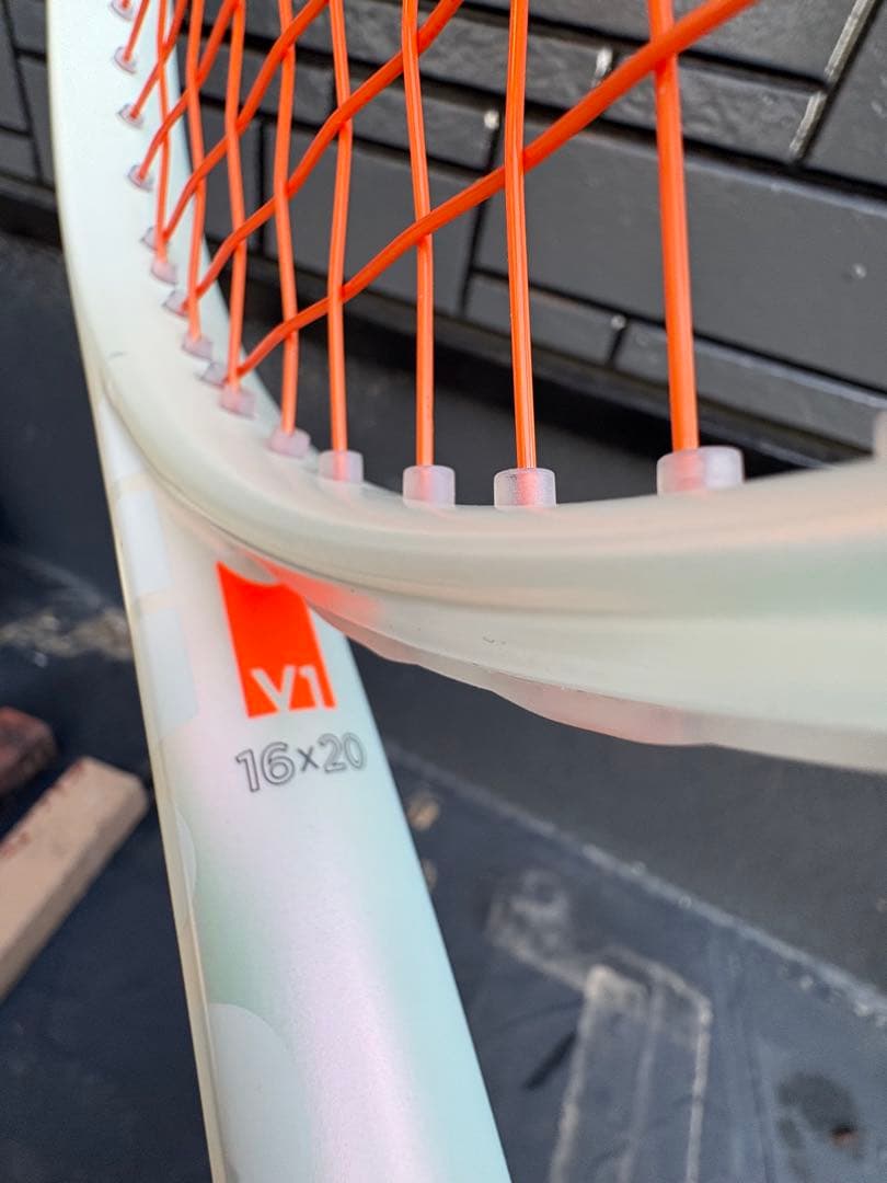 ウィルソン　SHFT テニスラケット 285g 99平方インチ