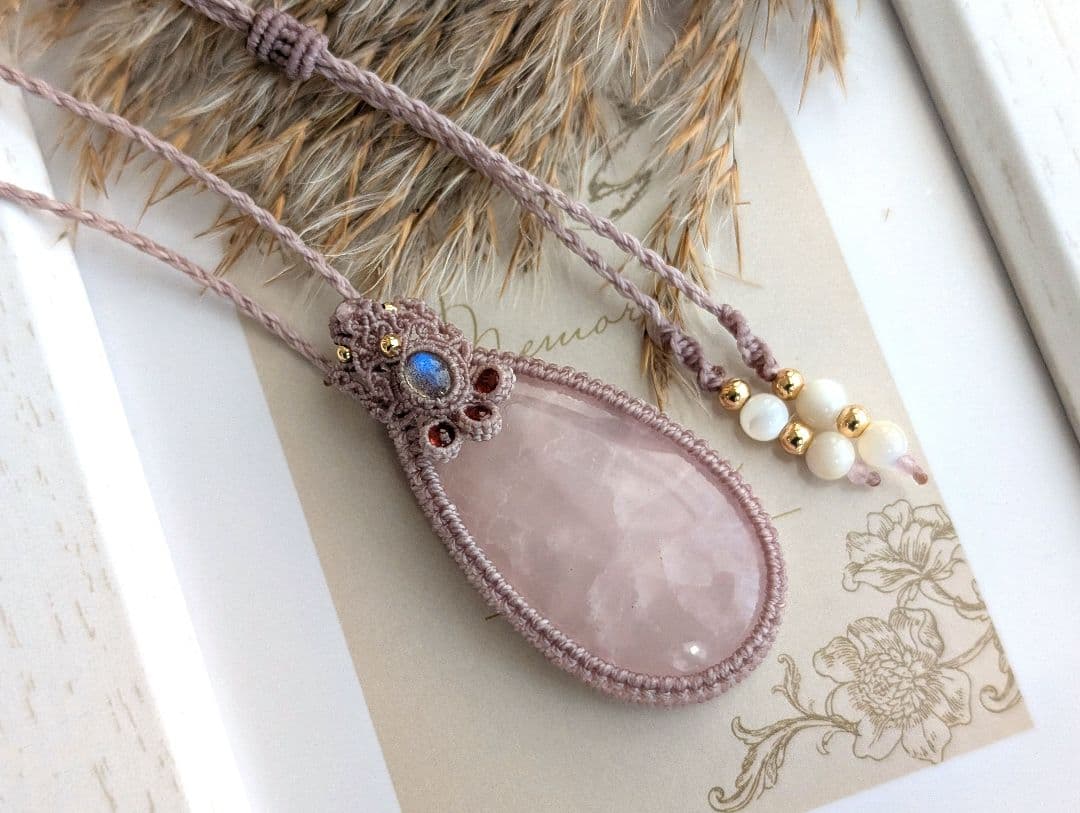 マクラメネックレス ローズクォーツ ラブラドライト ガーネット