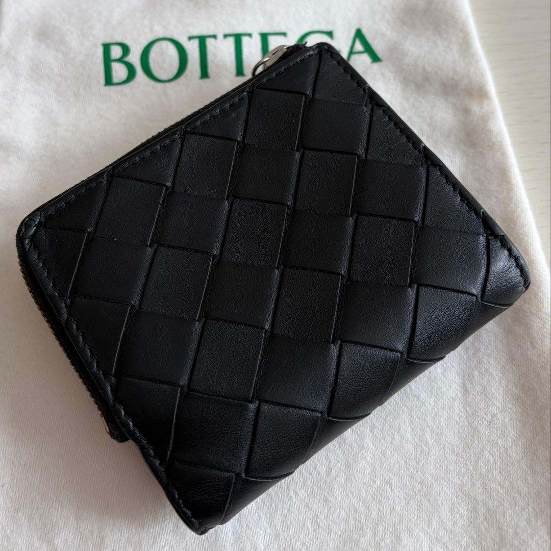 ボッテガヴェネタ　二つ折り財布