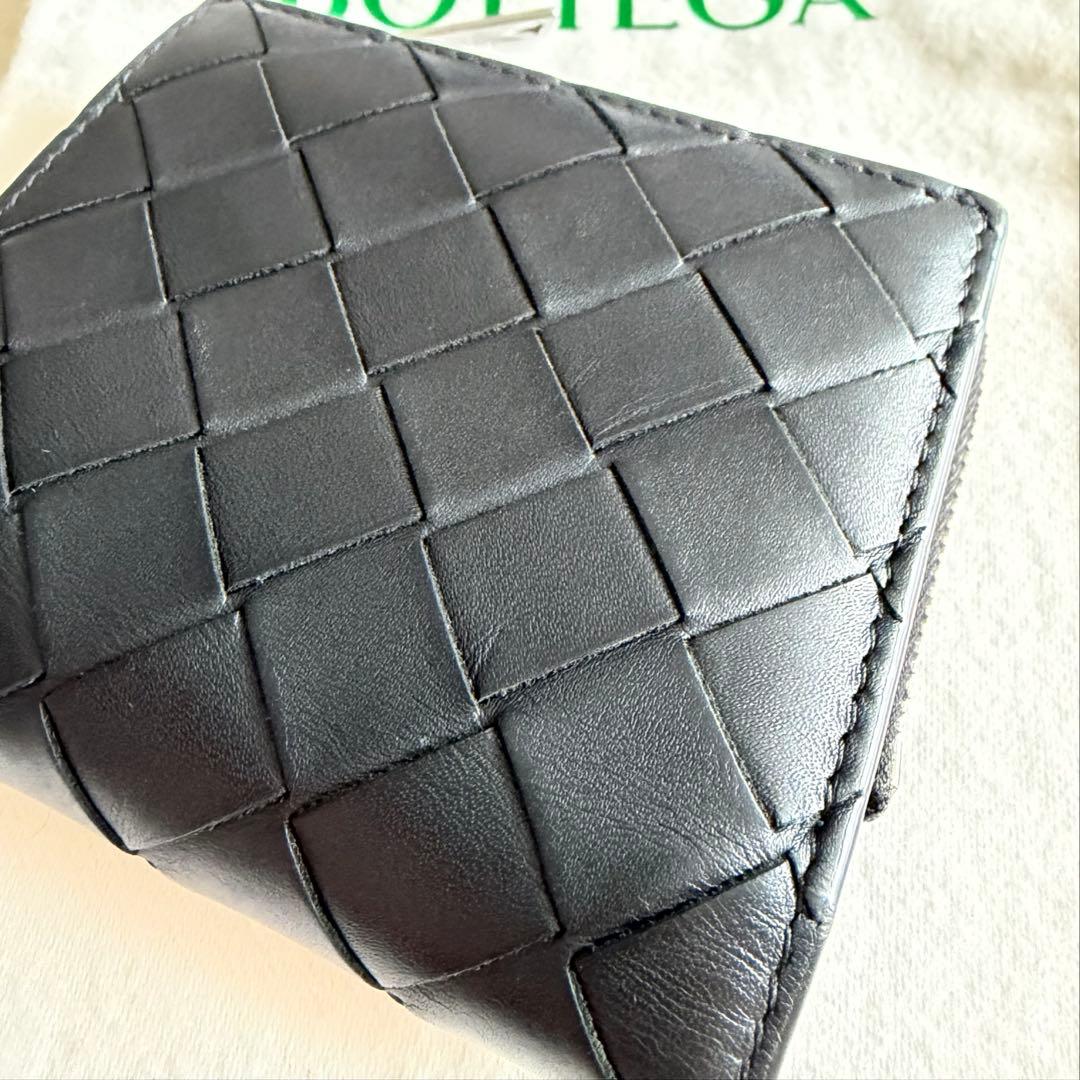 ボッテガヴェネタ　二つ折り財布