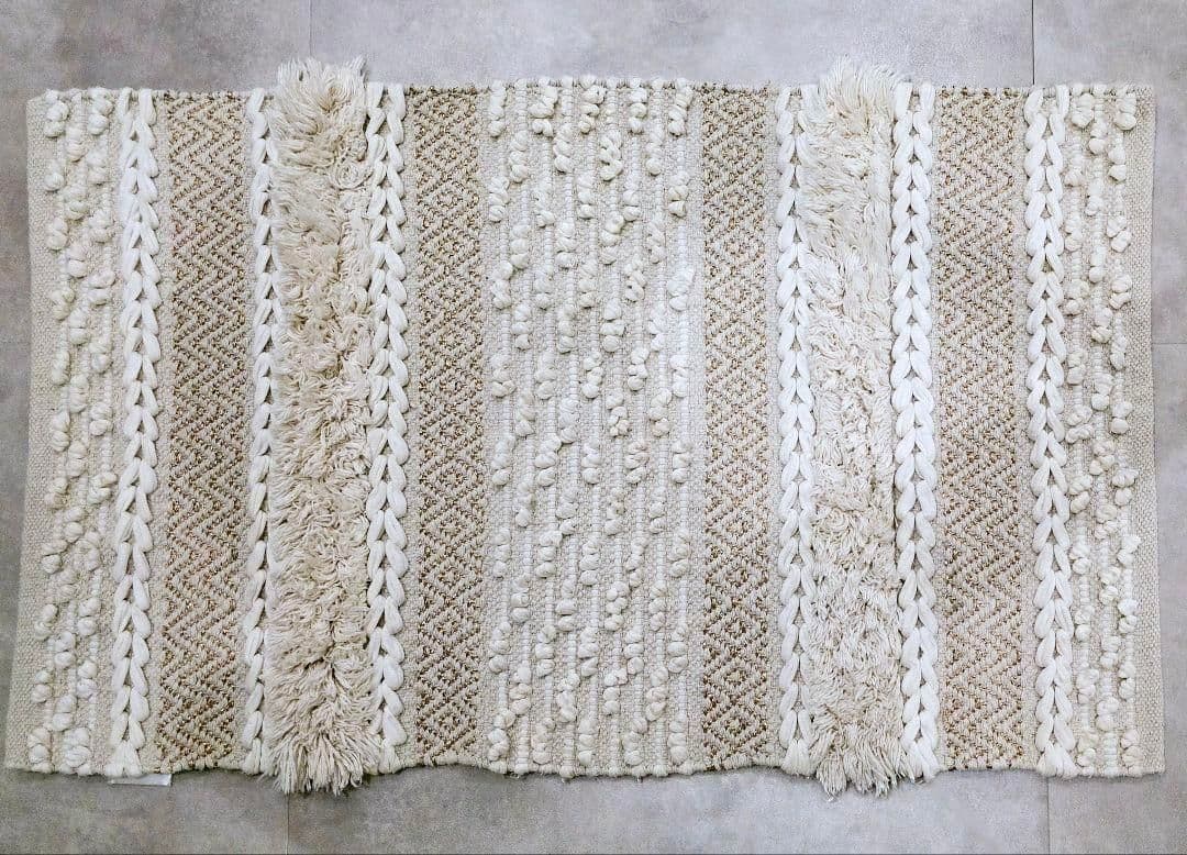 海外雑貨　モロッコ　ラグ