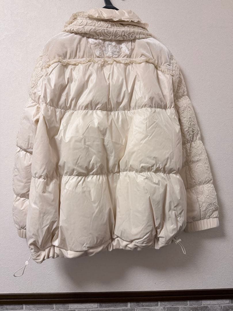 SuperBeautyアイボリー レース模様 ダウンジャケット40サイズ❤️