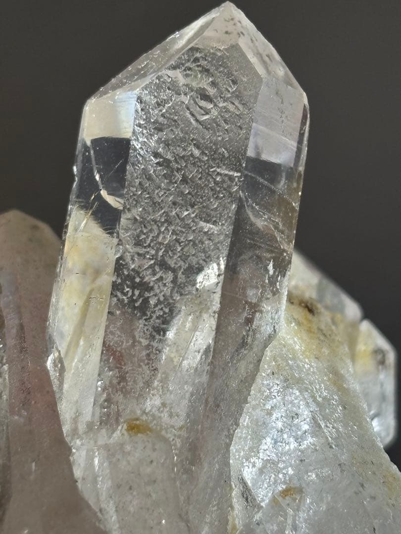 ブラジル　ゼッカデソーザ産　クリアクォーツクラスター　136g. 天然石