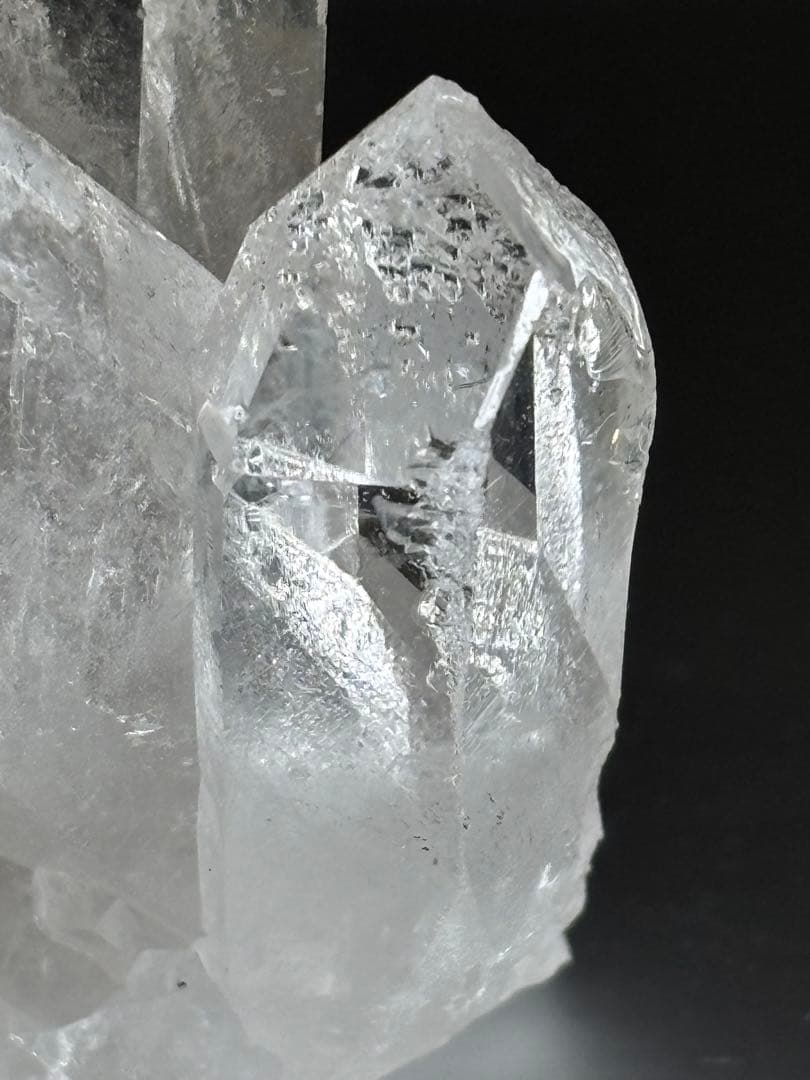 ブラジル　ゼッカデソーザ産　クリアクォーツクラスター　136g. 天然石