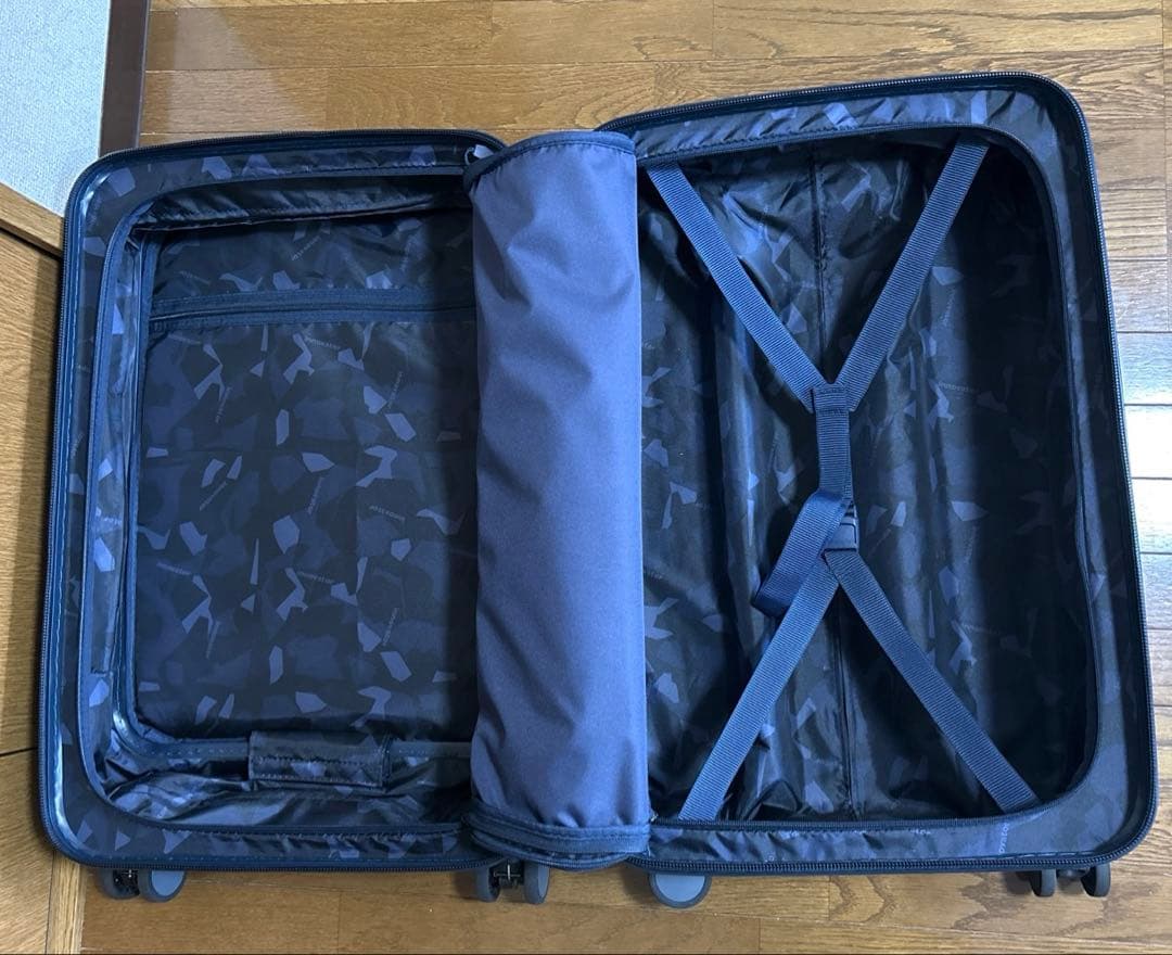 イノベーター　スーツケースMサイズ55L/ディープシー⭐︎送料込