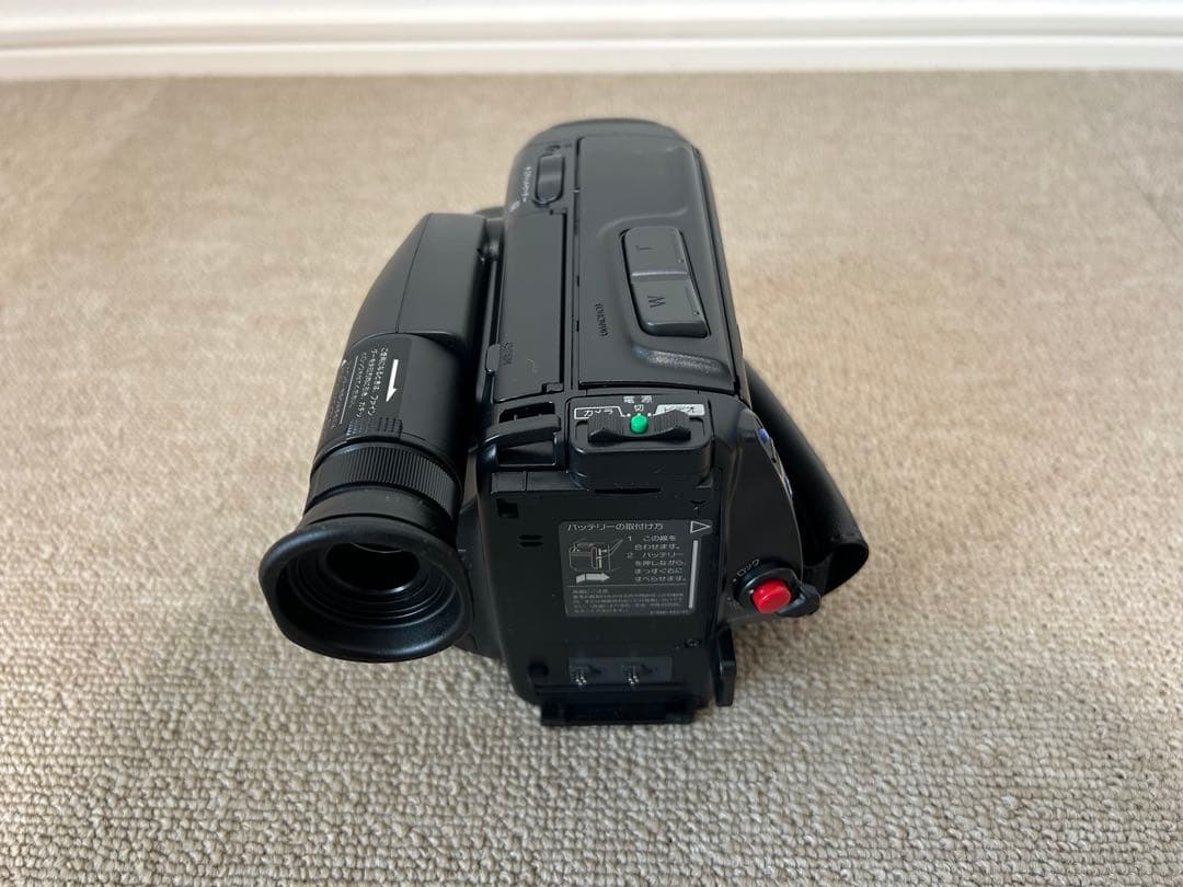 シ*ジ様 【新品未使用】SONY CCD-TR212 本体＋AC-V30充電器＋
