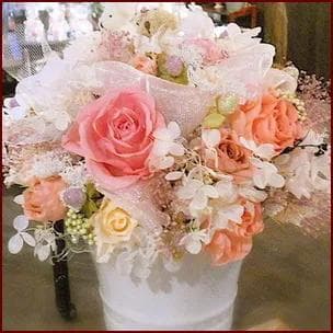 【楽天ランキング1位】【高級プリザーブドフラワー】レインボーフラワーボックス