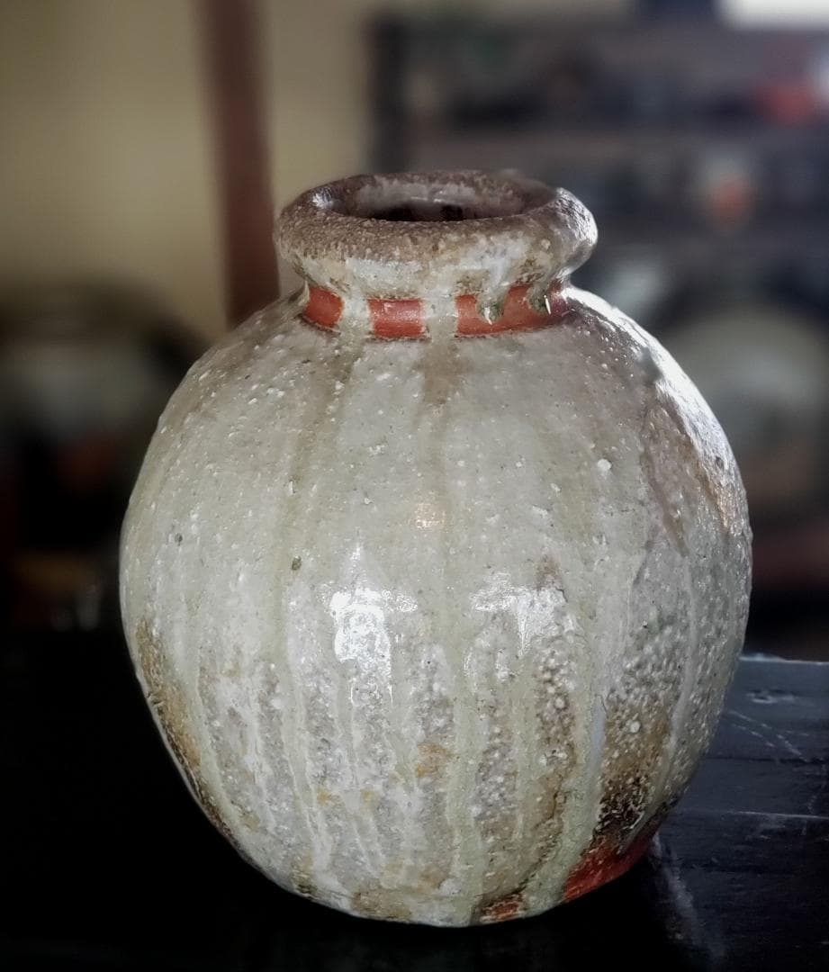 緋色の美しい信楽蹲壺