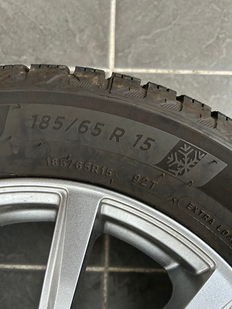スタッドレスタイヤ 185/65 R15 5スポークホイールセット