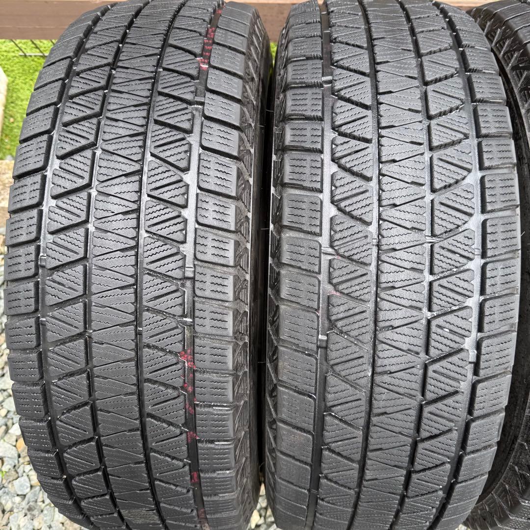 265/70R17ブリヂストンスタッドレスタイヤ４本ランクルプラドFJクルーザー