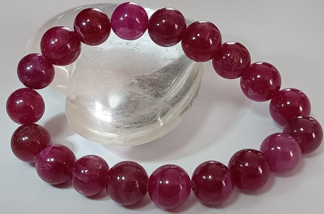 トリ―テッドルビー天然石8mmブレス