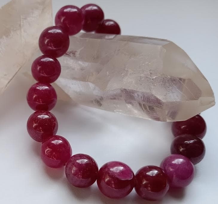 トリ―テッドルビー天然石8mmブレス