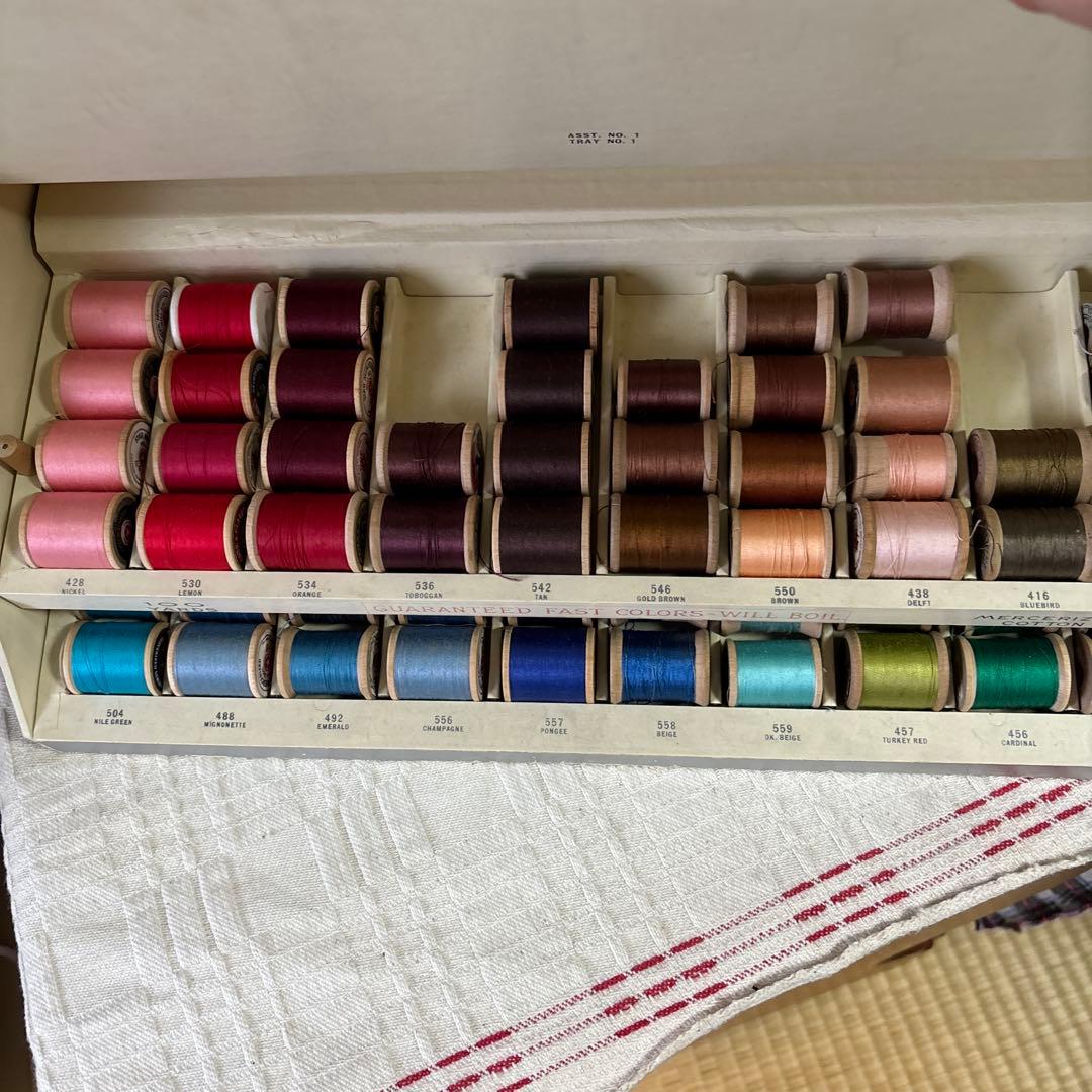 USA ビンテージ　販売促進　糸什器　糸ケースと糸　セット