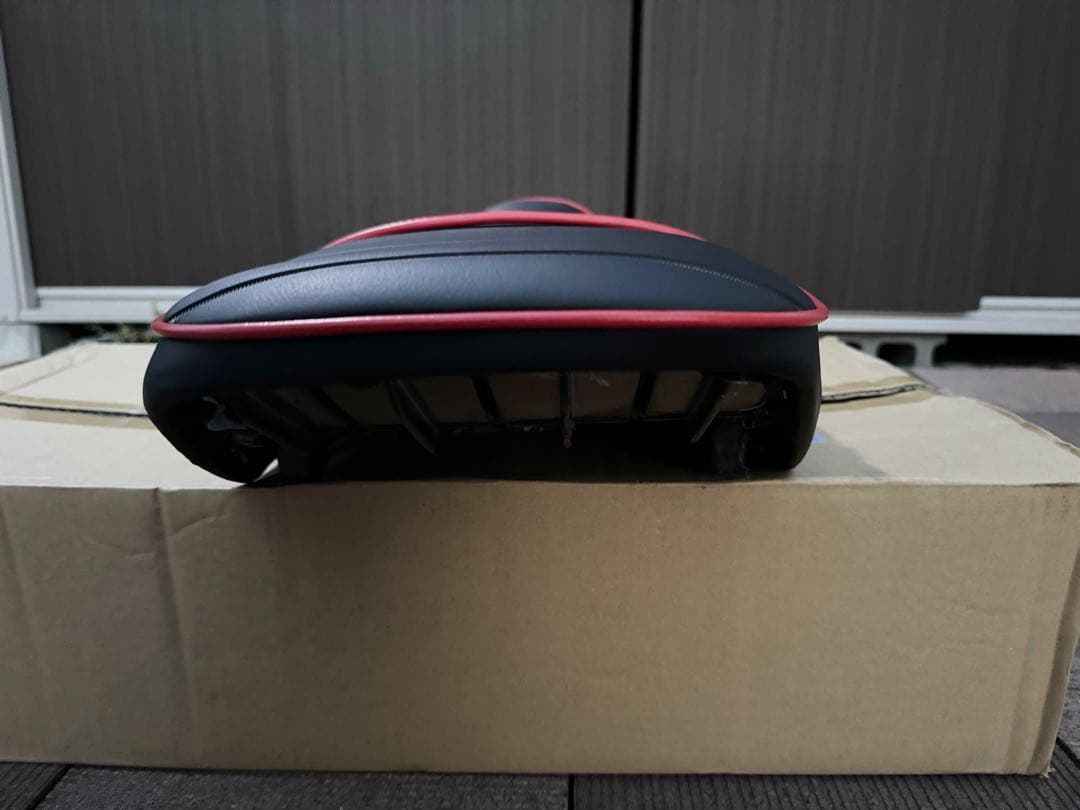 限定値下げ　張り替え後未使用！ZRX400 タックロールシート　黒×赤