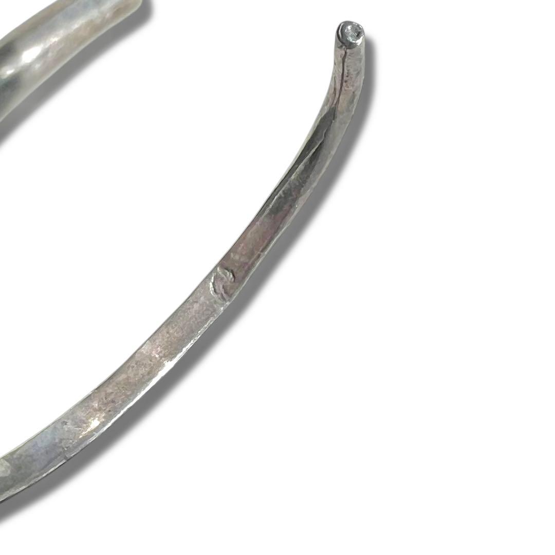 アクセサリー LARRY SMITH EXTRA THIN TRIANGLE BRACELET