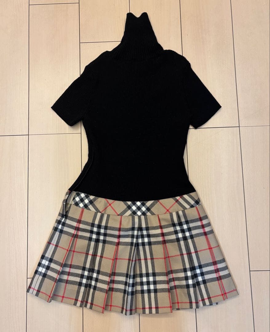 BURBERRY 半袖ニットワンピース　140