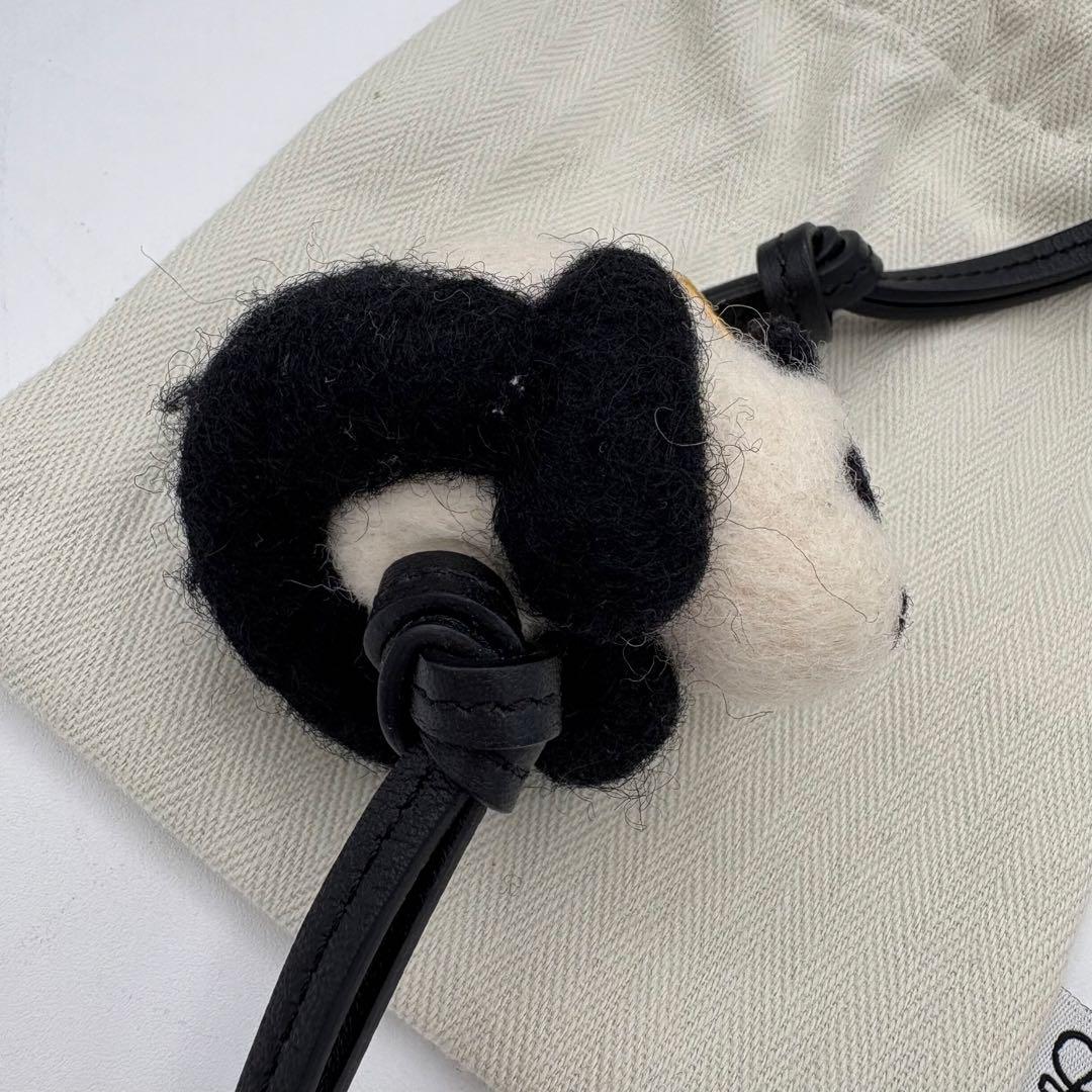 【♡hami様】ロエベ　パンダ　チャーム