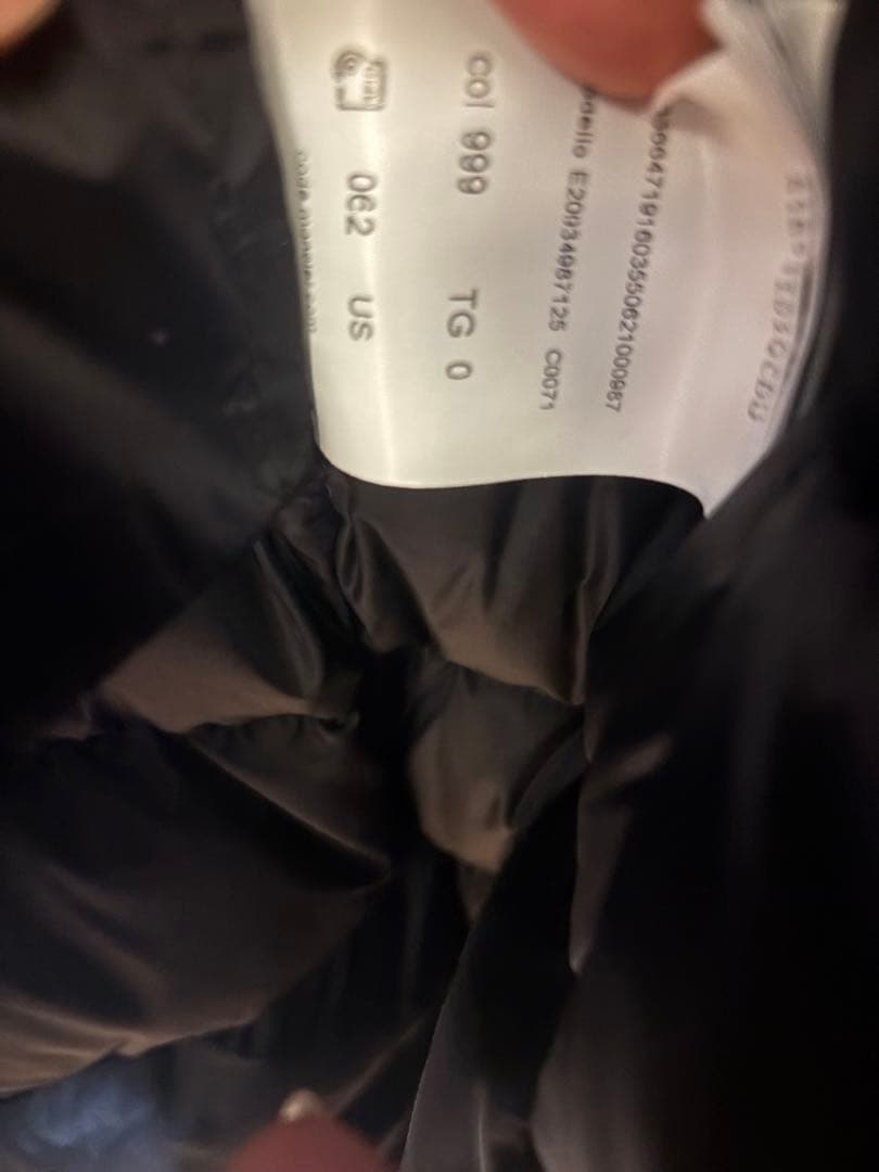 Moncler レディース　ダウン