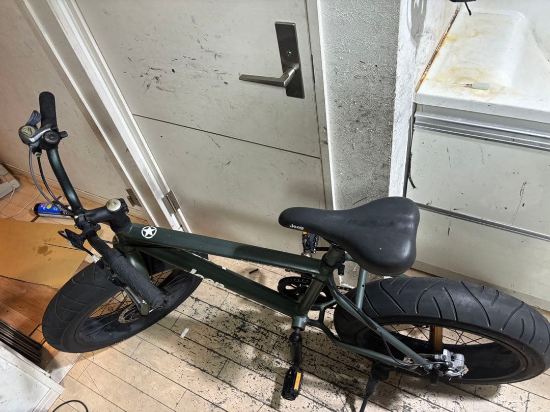 Jeep ジープのミニベロファットバイク　オリーブグリーン