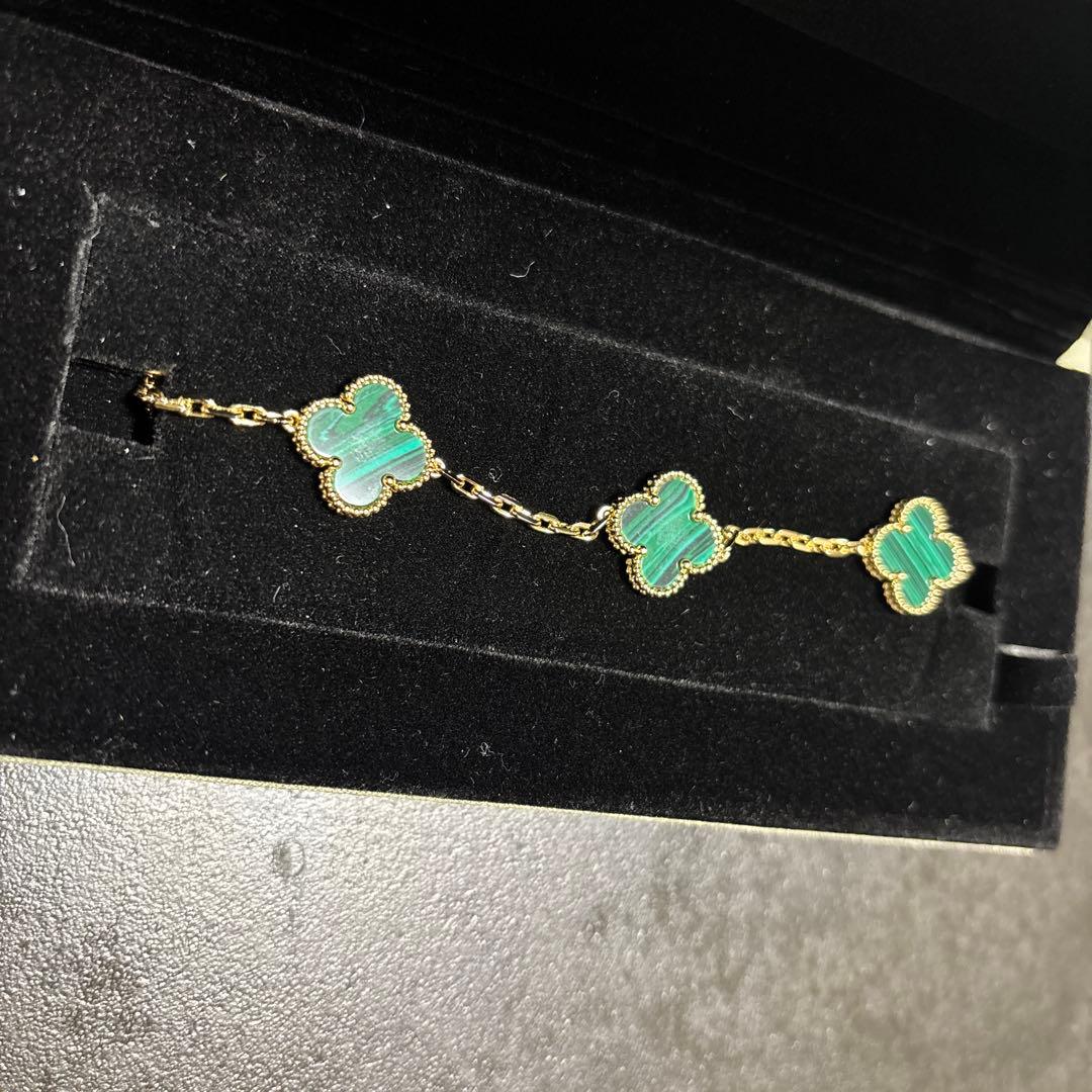 あ*い様 最終価格、グリーン クローバー型ブレスレット