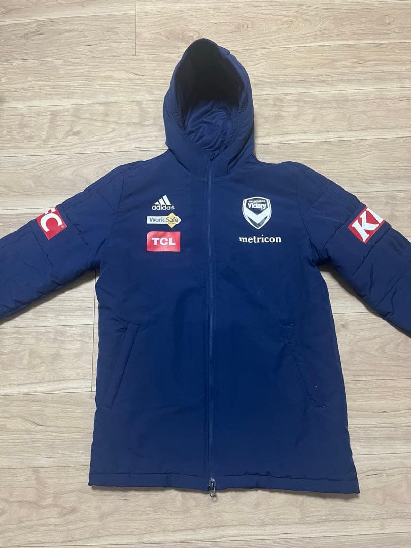 メルボルン・ビクトリー　adidas パデッドジャケットM ネイビー